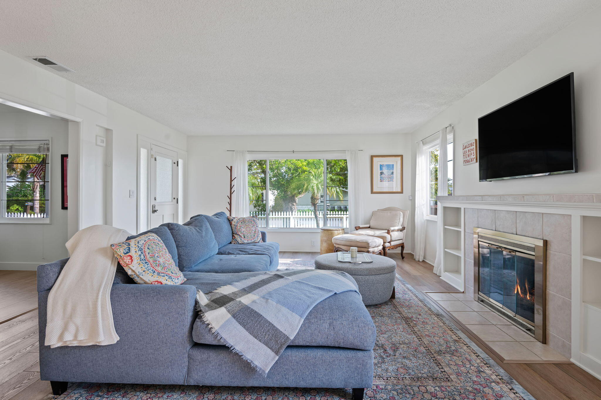 333 Palisades Drive