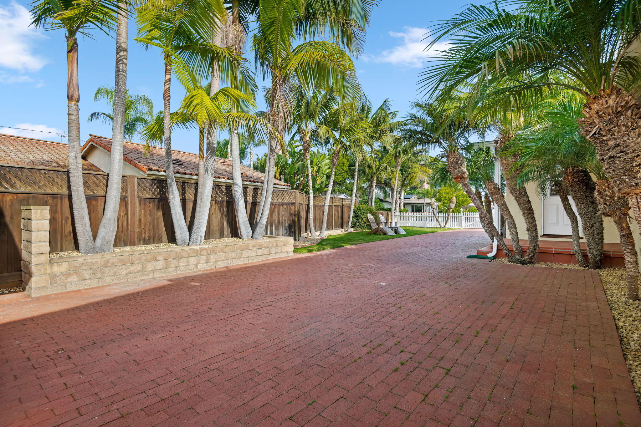 333 Palisades Drive