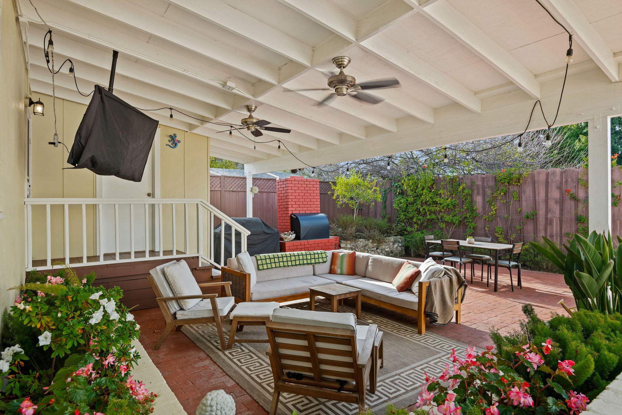 333 Palisades Drive