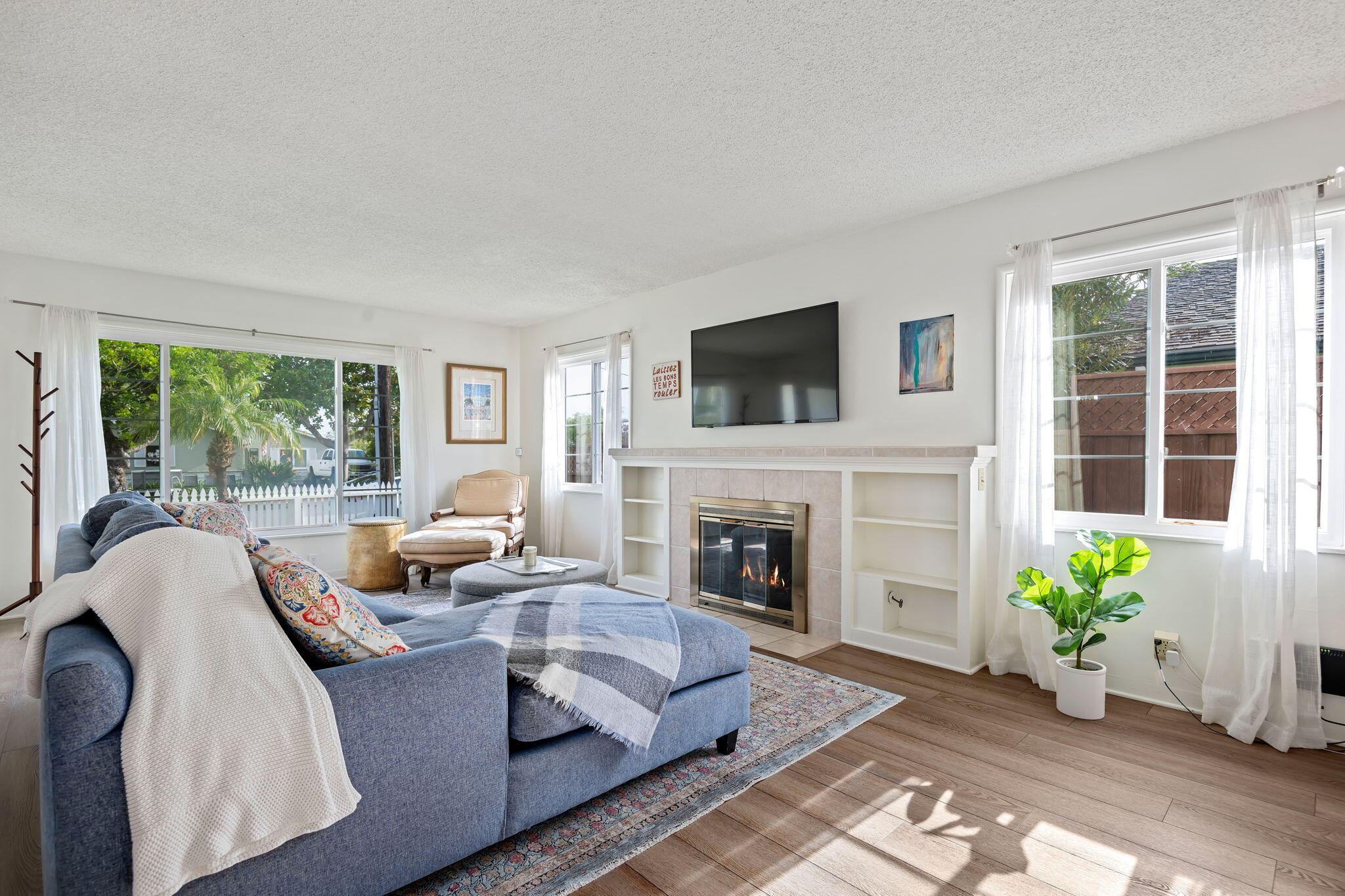 333 Palisades Drive