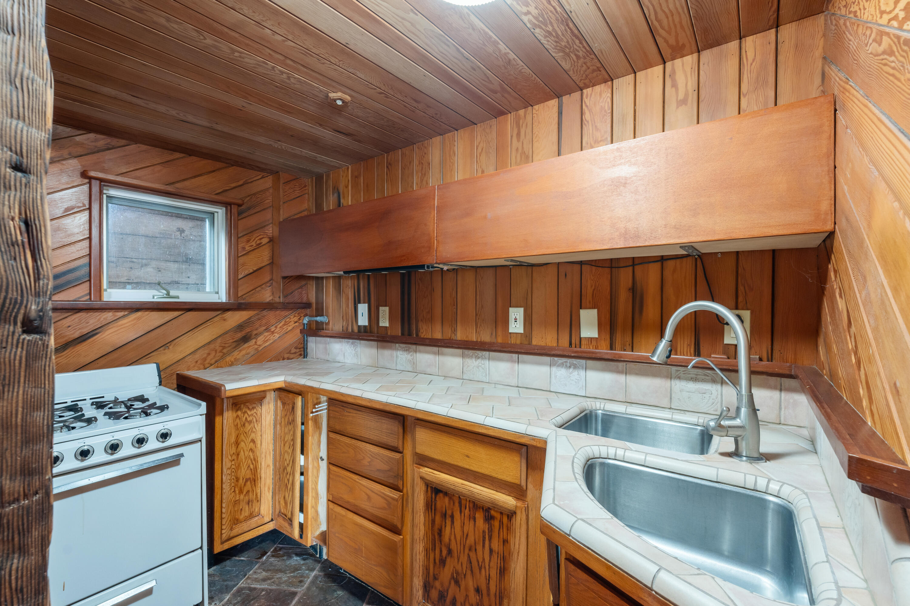 440 Mariposa Drive