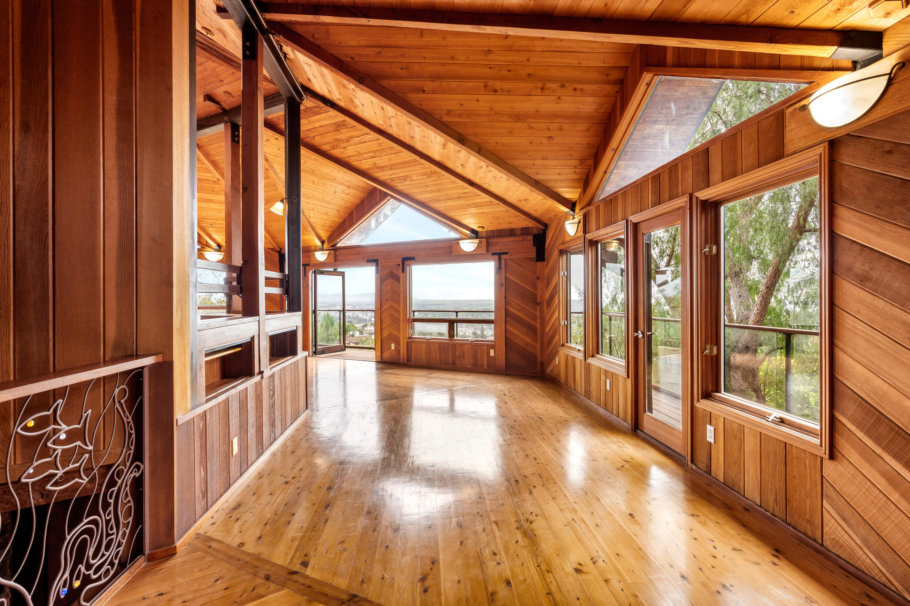 440 Mariposa Drive