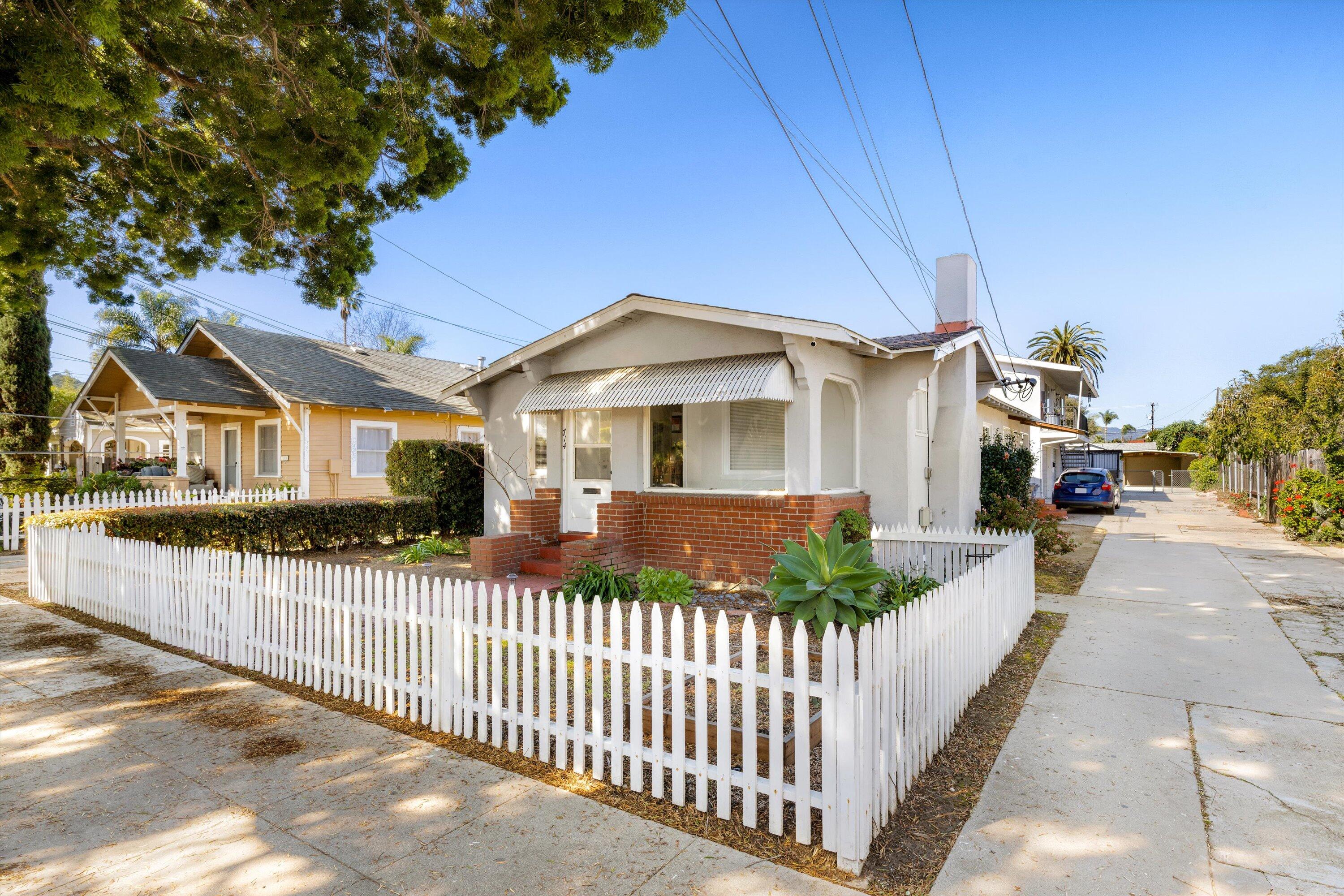 714 W Sola Street