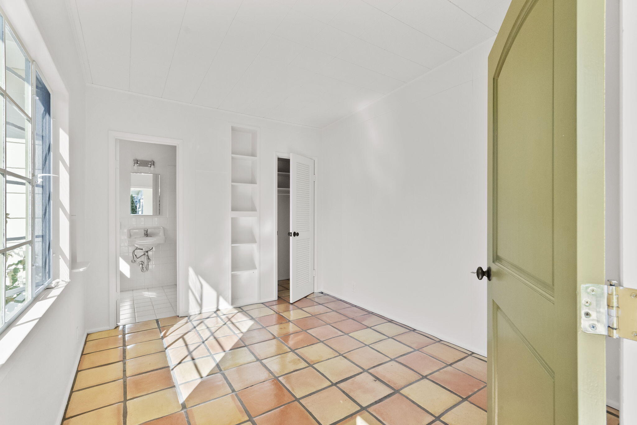 633 Tabor Lane