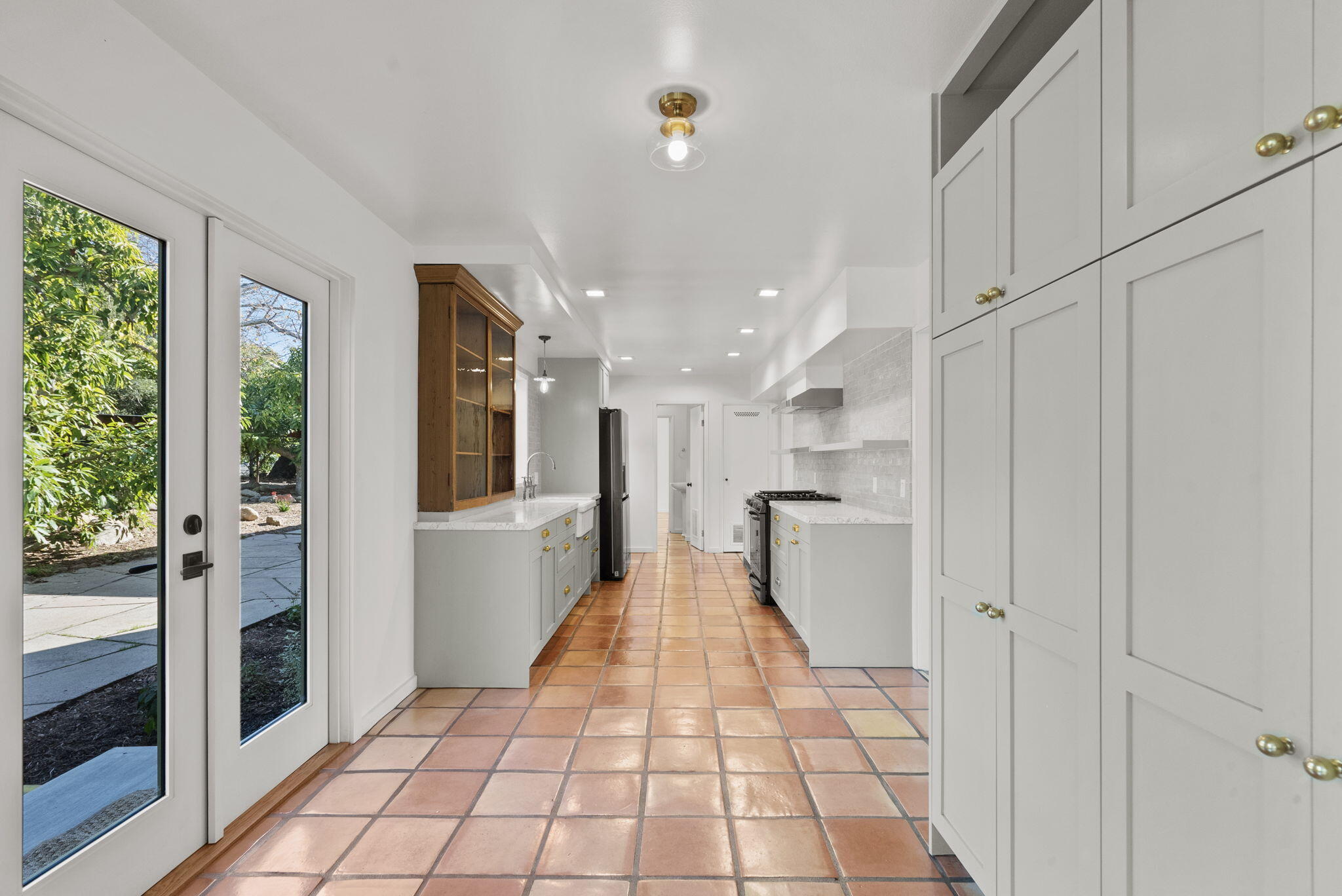 633 Tabor Lane