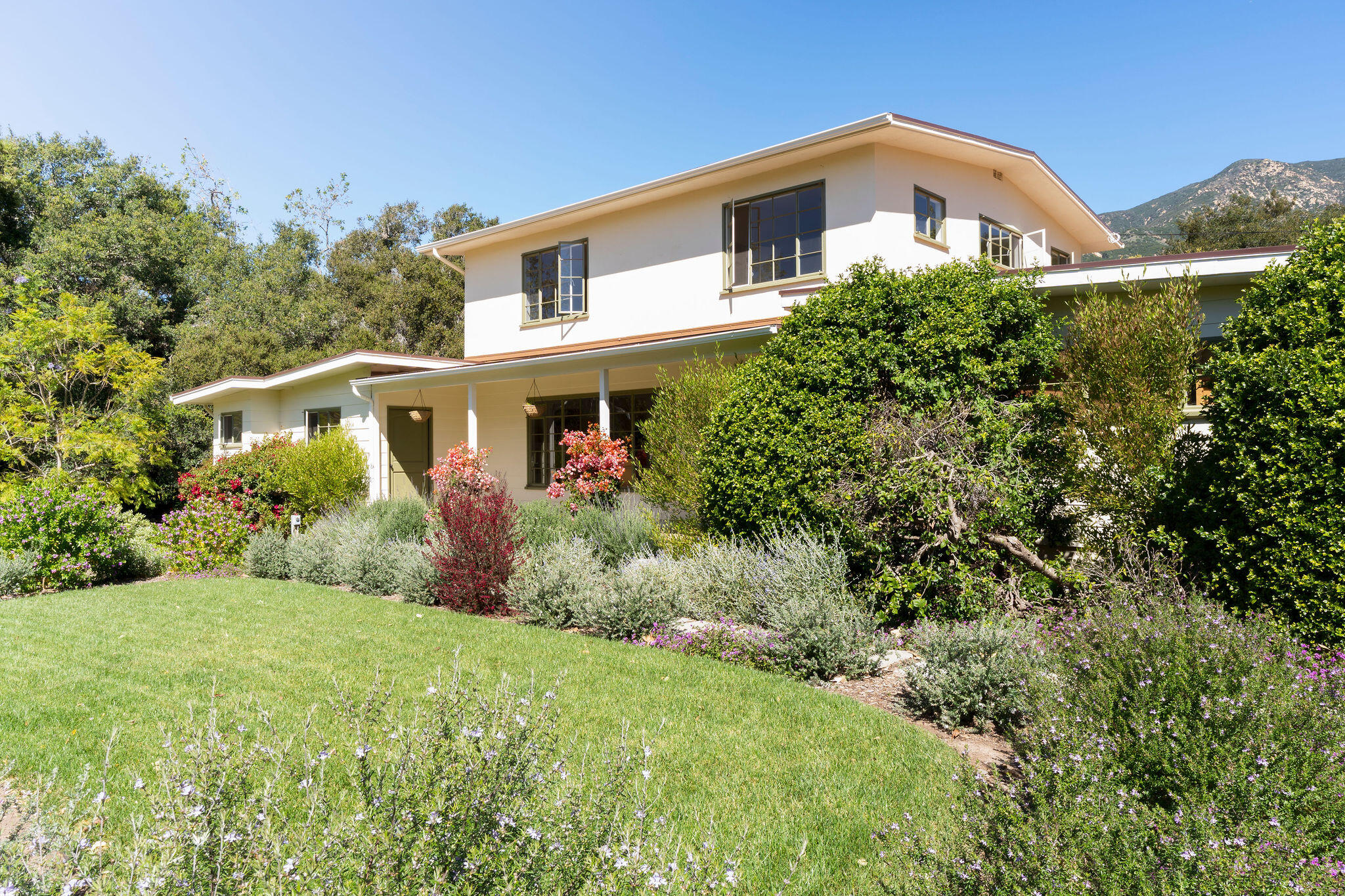633 Tabor Lane