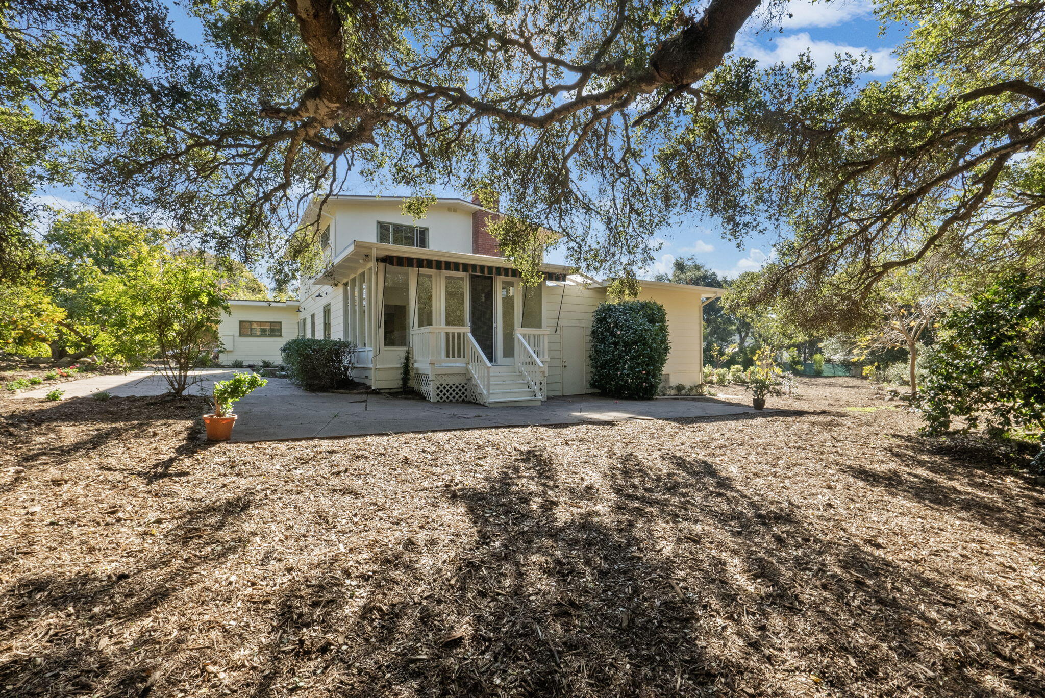 633 Tabor Lane