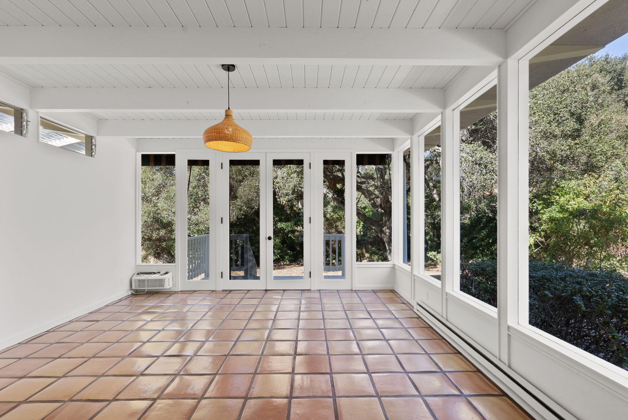 633 Tabor Lane