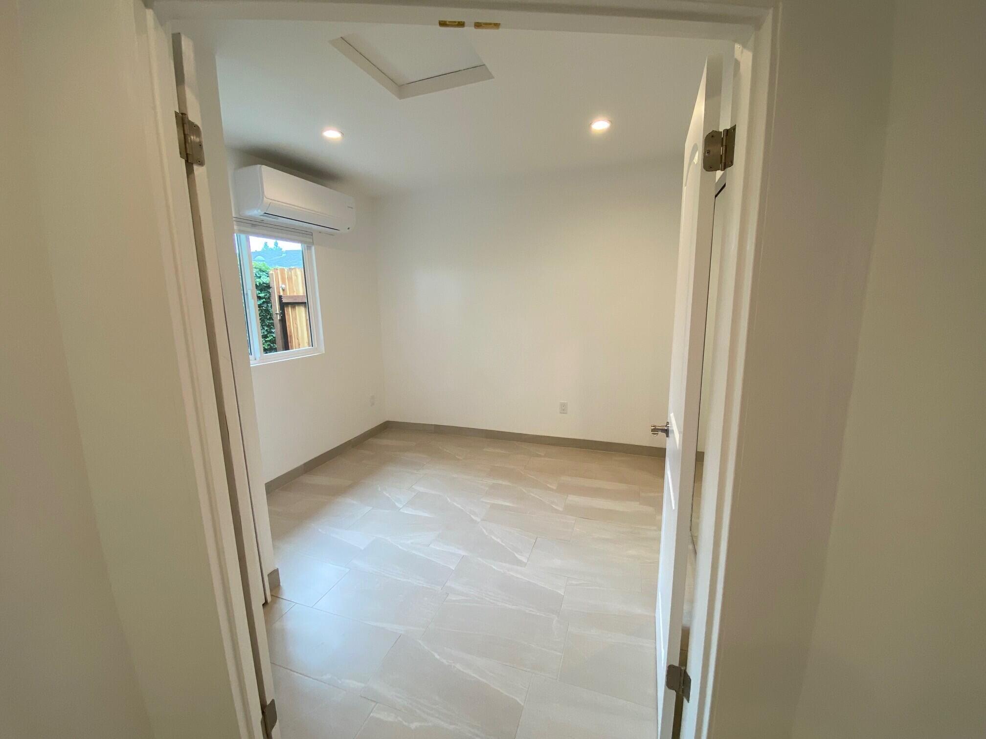 1117 Crestline Drive