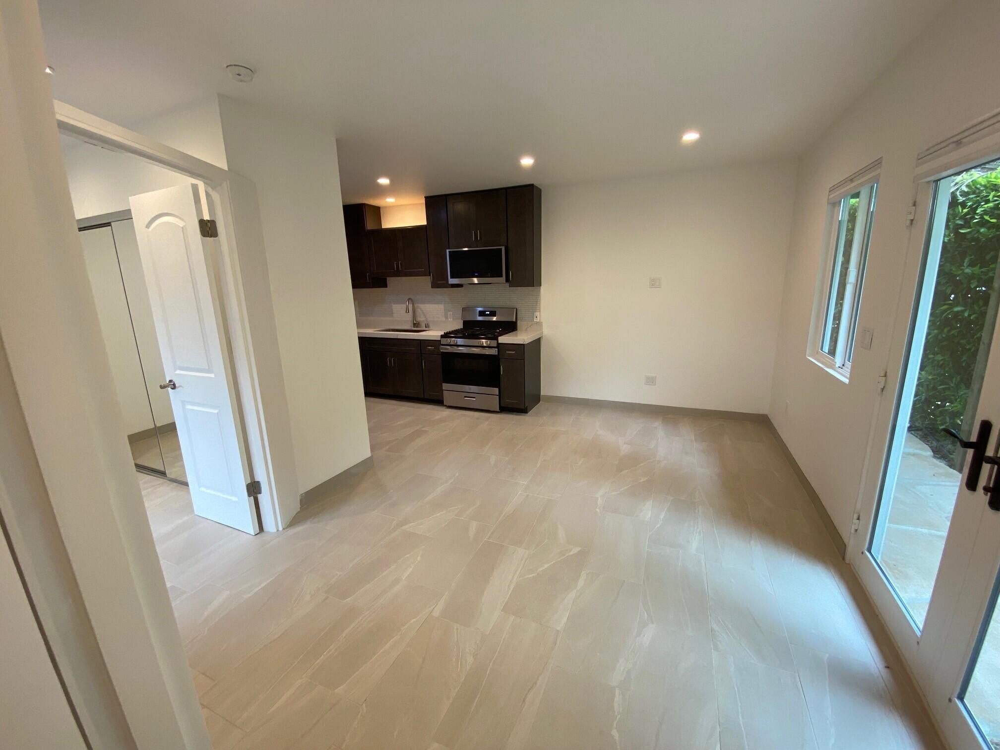 1117 Crestline Drive