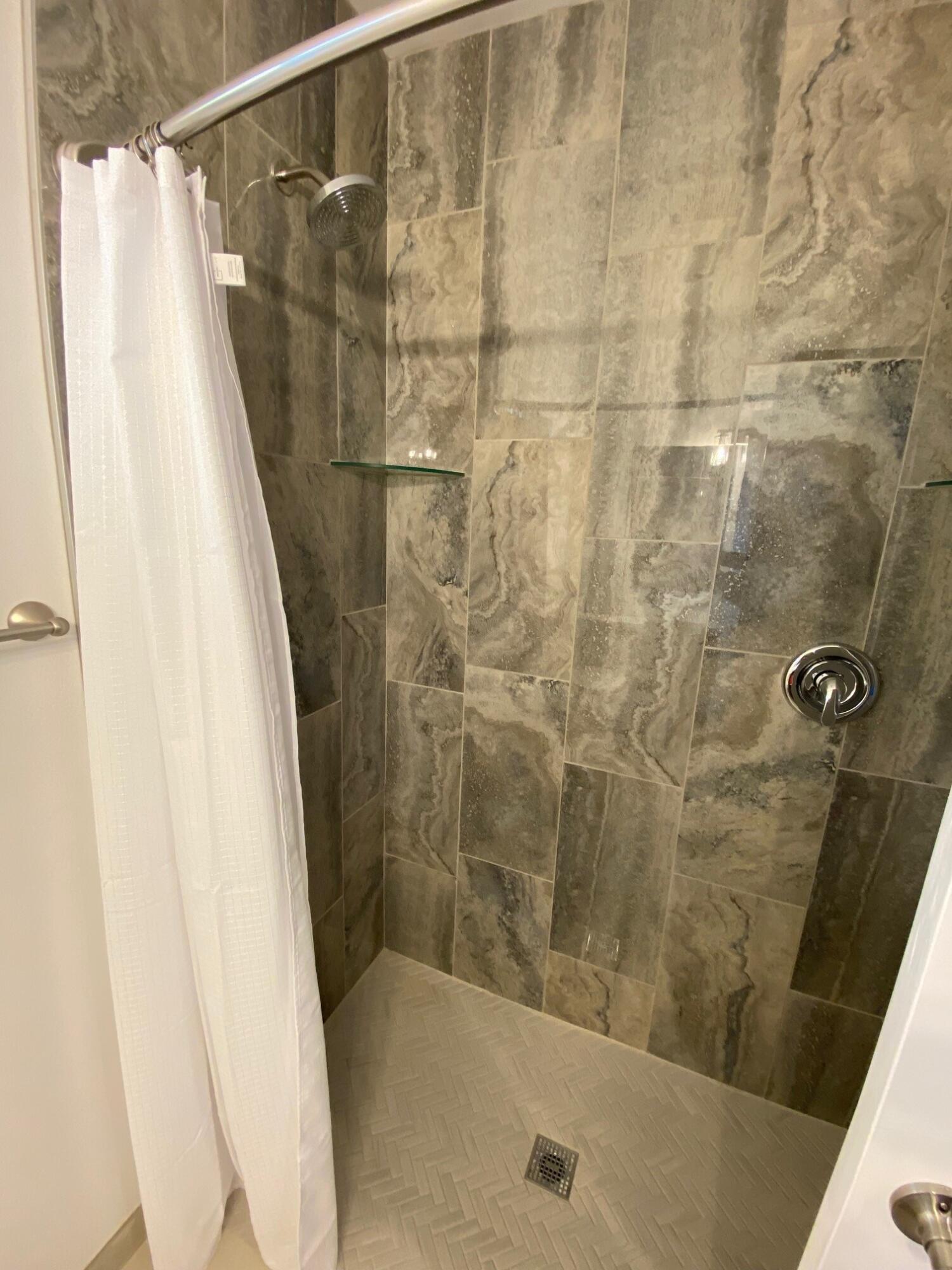1117 Crestline Drive