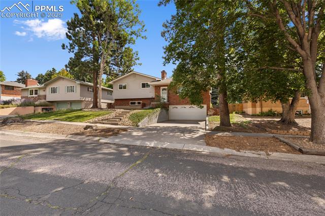 2207 Essex Lane