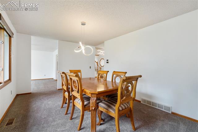 390 E Stirrup Trail