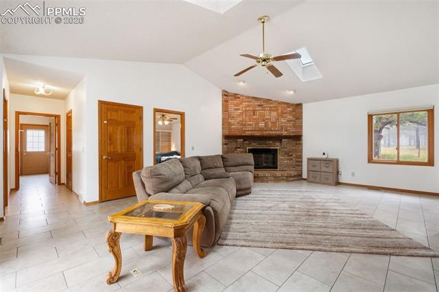 390 E Stirrup Trail