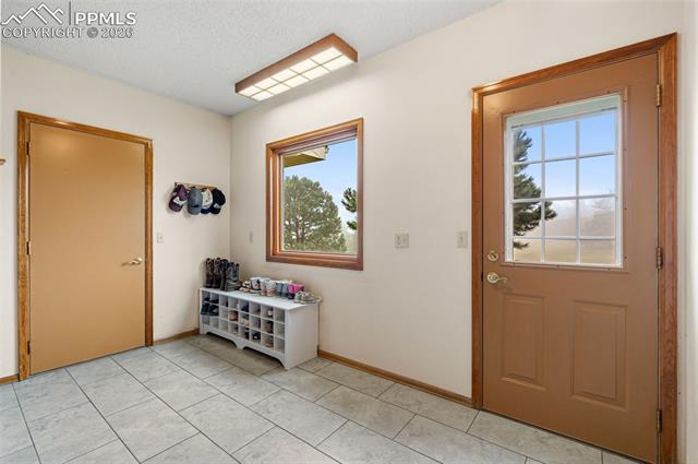 390 E Stirrup Trail