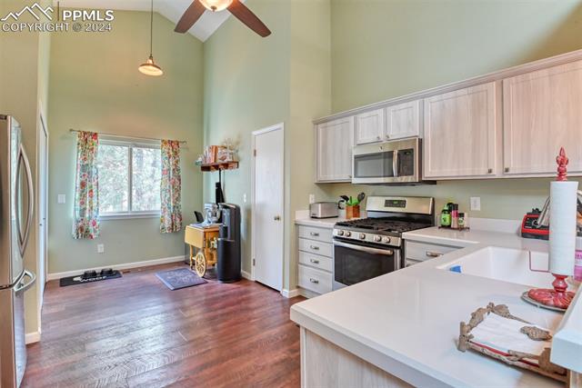 850 Wycliffe Drive