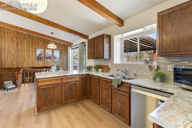 4856 Iron Horse Trail