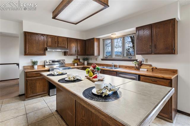 2930 Rhapsody Drive