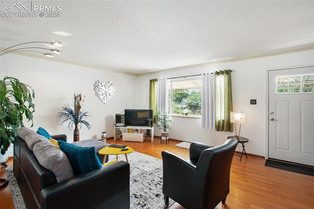 2414 Camelot Court