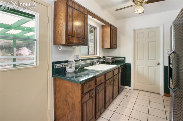 2414 Camelot Court