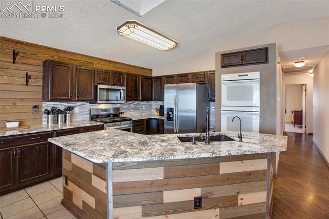 7580 Woody Creek Drive