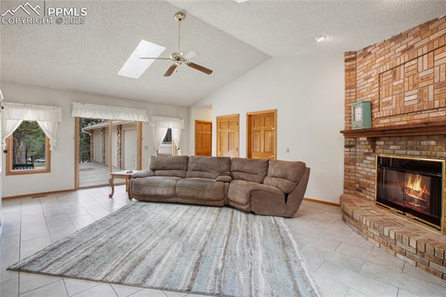 390 E Stirrup Trail