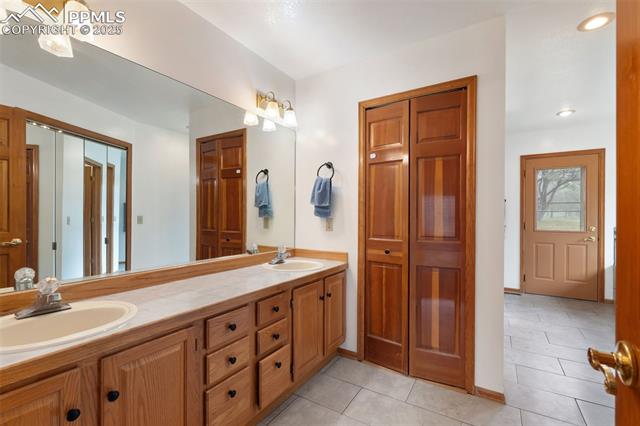 390 E Stirrup Trail