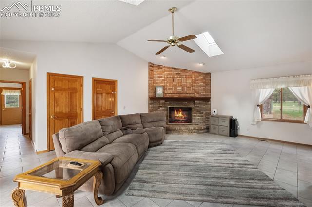 390 E Stirrup Trail