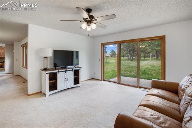 390 E Stirrup Trail