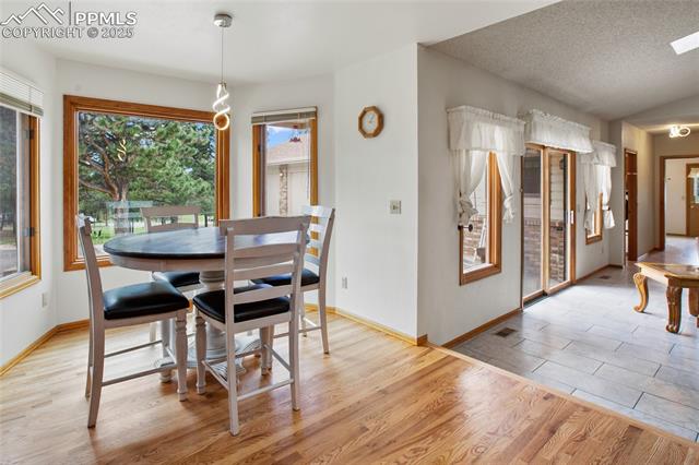 390 E Stirrup Trail
