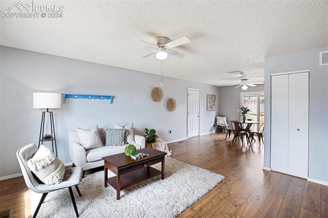 7082 Sequoyah Way