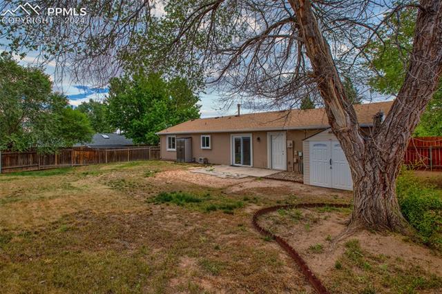 7082 Sequoyah Way