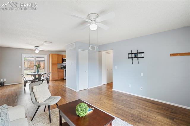 7082 Sequoyah Way