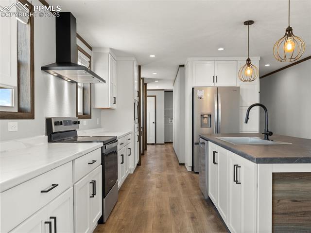 2690 E Ellicott Road