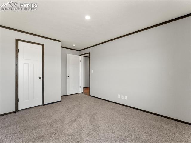 2690 E Ellicott Road