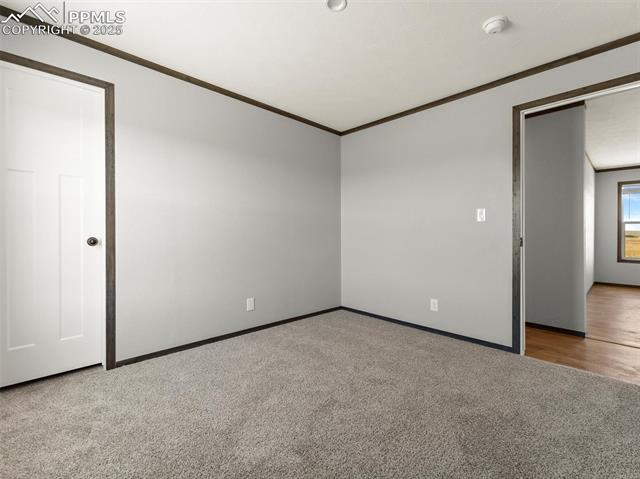 2690 E Ellicott Road