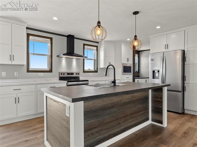 2690 E Ellicott Road