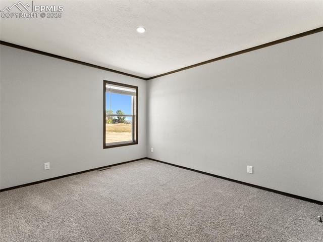 2690 E Ellicott Road