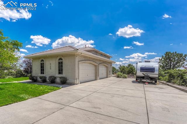 5765 Chase Point Circle