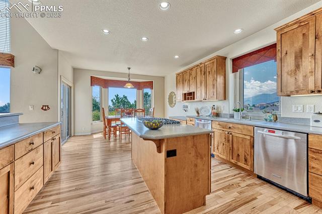 5765 Chase Point Circle