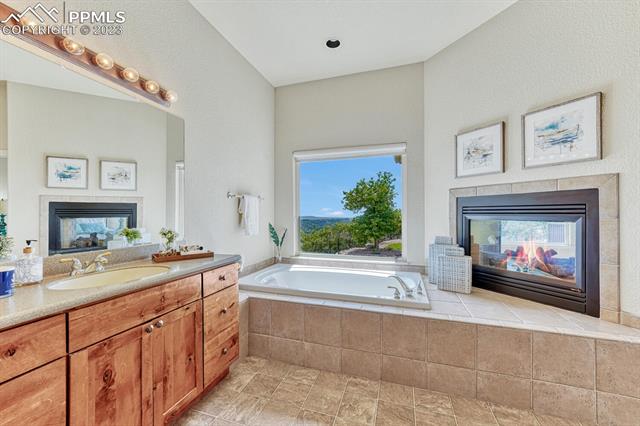 5765 Chase Point Circle
