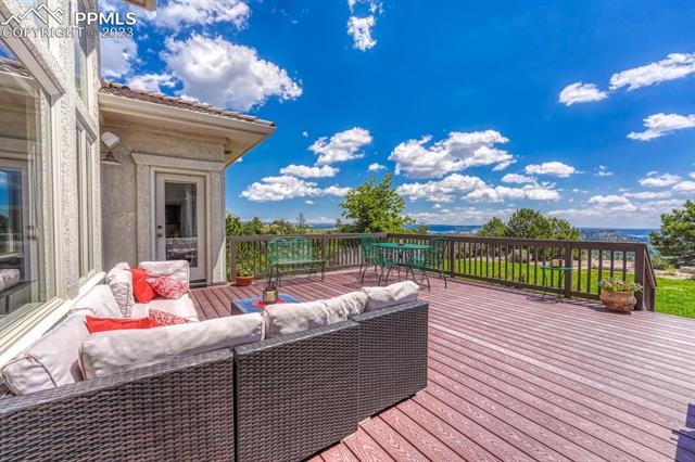 5765 Chase Point Circle