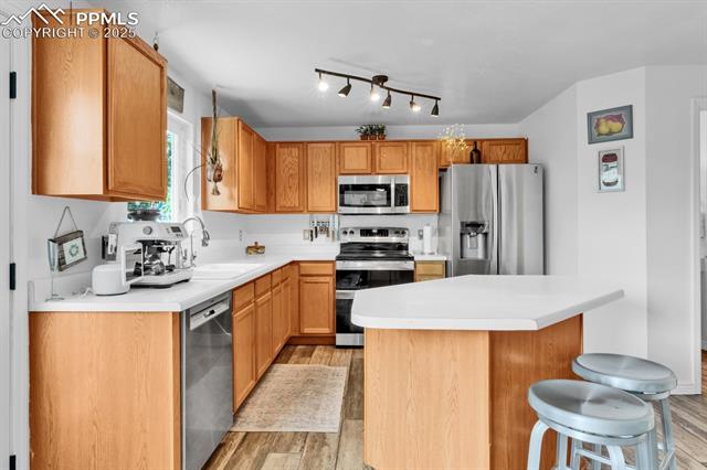 5528 Vermillion Bluffs Drive