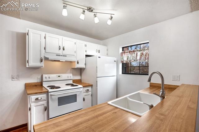 2430 Palmer Park Boulevard E2