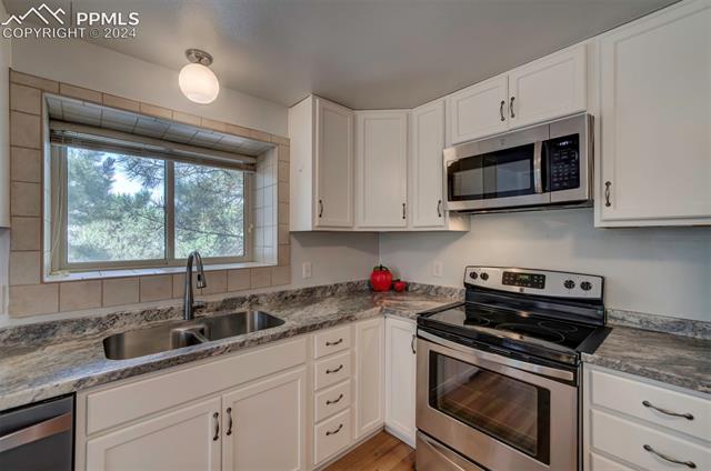 4603 Moffat Lane