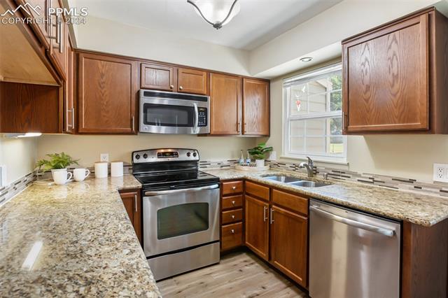 3423 Queen Anne Way