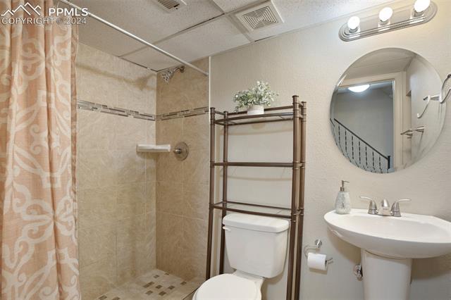 3423 Queen Anne Way