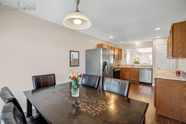 7555 Dobbs Drive