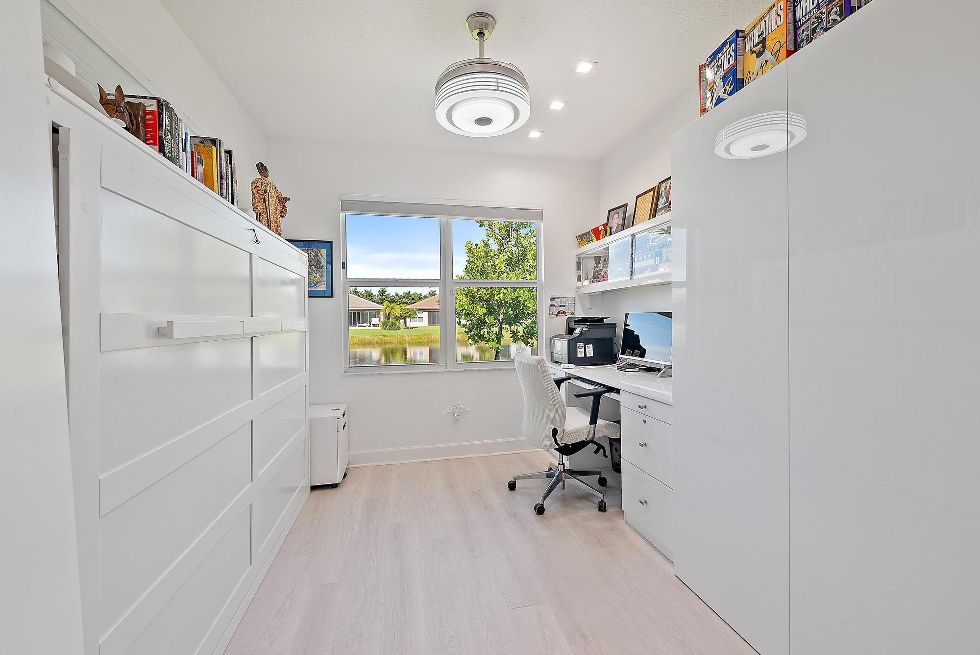 11816 SW Silverlake Falls Dr