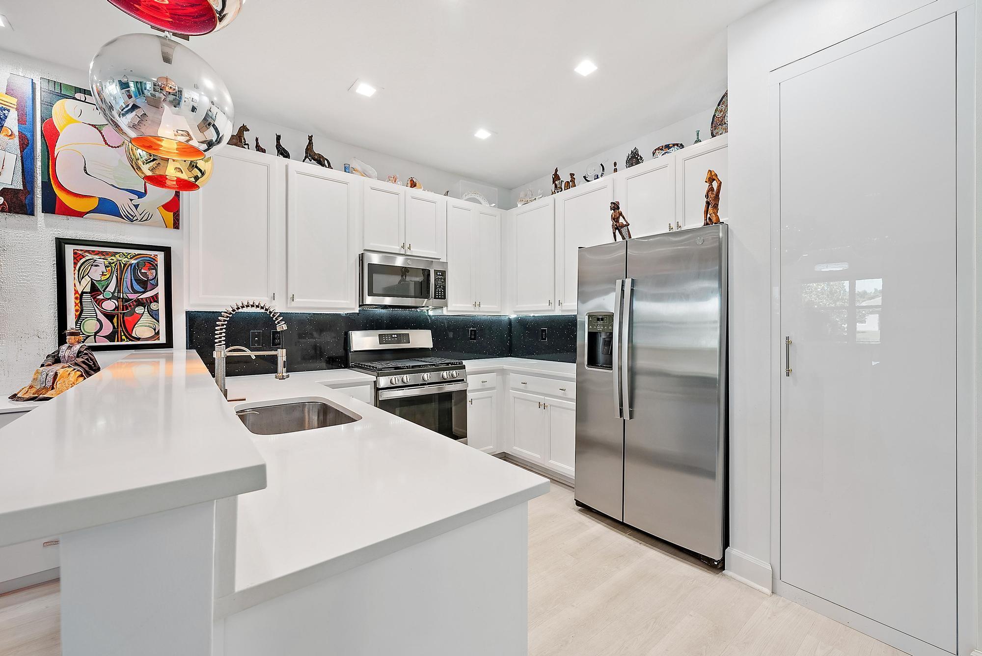 11816 SW Silverlake Falls Dr